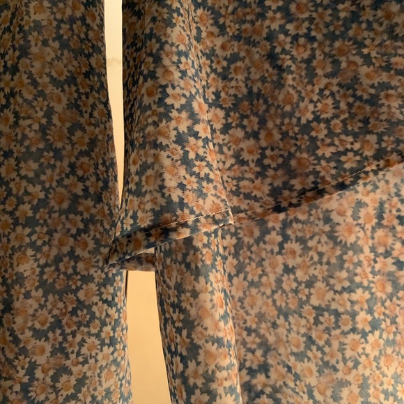 Urban outfitters daisy print dress - Picture 5 of 6